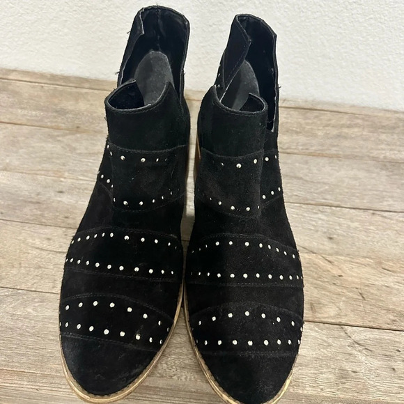 ROXY Lexie J black suede leather rivet ankle boots Size 8 Western - Picture 5 of 6